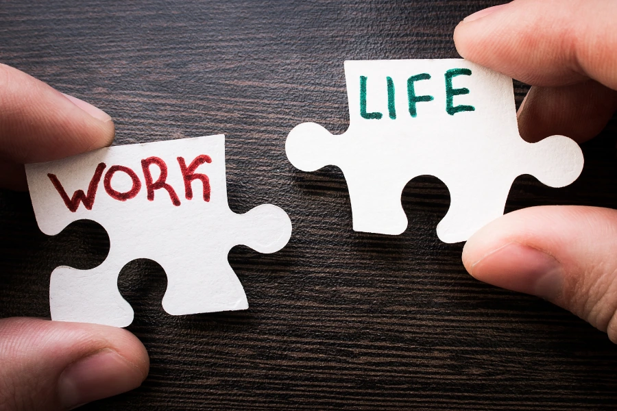 How to balance your career with a successful dating life